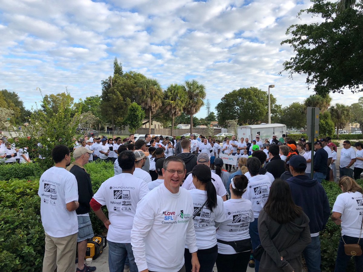 apollo_rockets's tweet photo. Making Apollo more beautiful! Thank you all!!
#lovesfl #RebuildingBroward
@apollo_rockets #apolloisthebest
@reimagine_bcps @cfbroward
#bcpsreimagined #schooliscool https://t.co/1jBhUYdVpQ