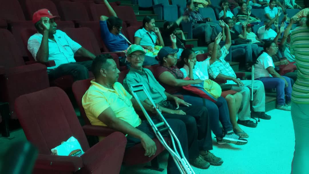 GobAmazonas's tweet photo. En la asamblea realizada en el anfiteatro del Centro Cultural Amazonas las personas con discapacidad eligieron los voceros que participarán en un congreso en Caracas
Leer mas --> https://t.co/ZtTt2o4lyQ https://t.co/CYDHhZyiTU
