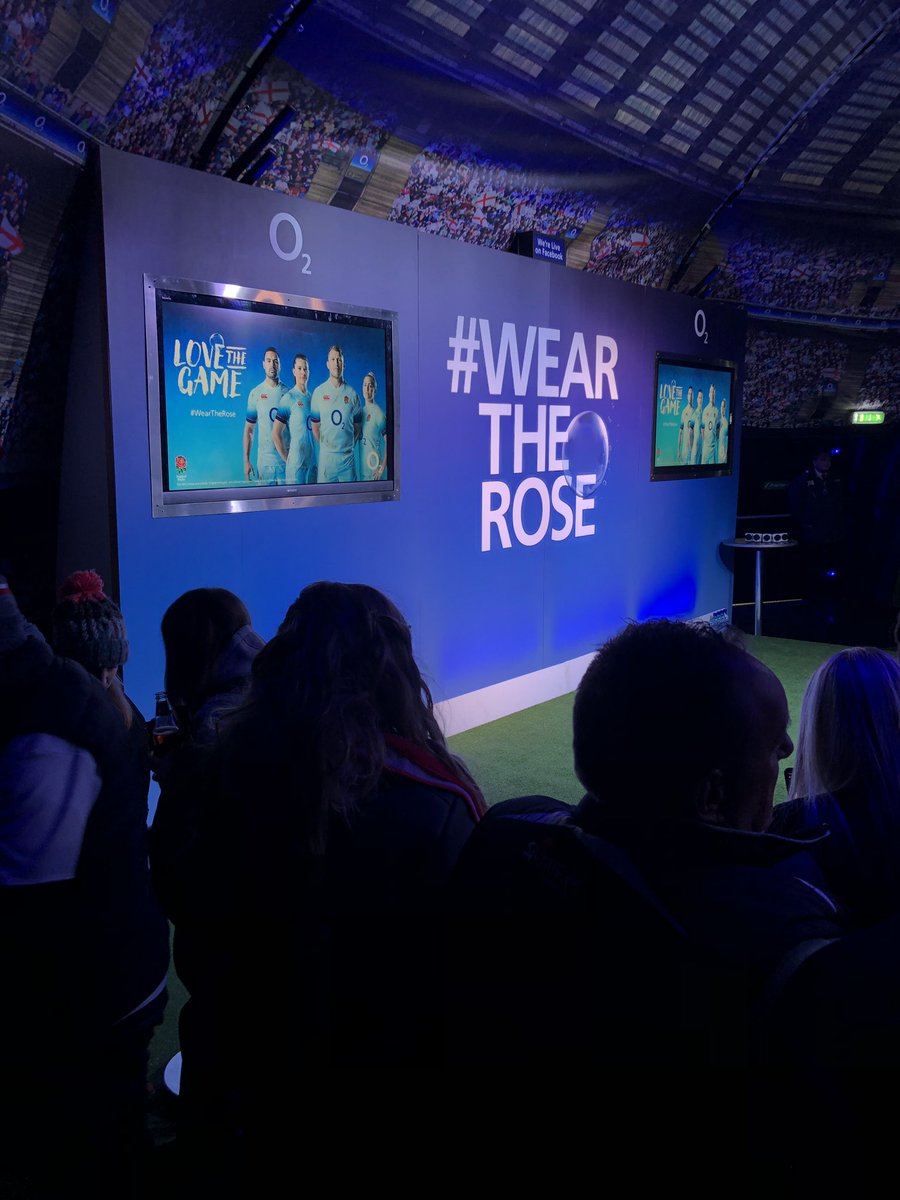 JennH_HR's tweet photo. Loving the @o2 after party at #o2blueroom @O2 https://t.co/MZTWaFHlz9