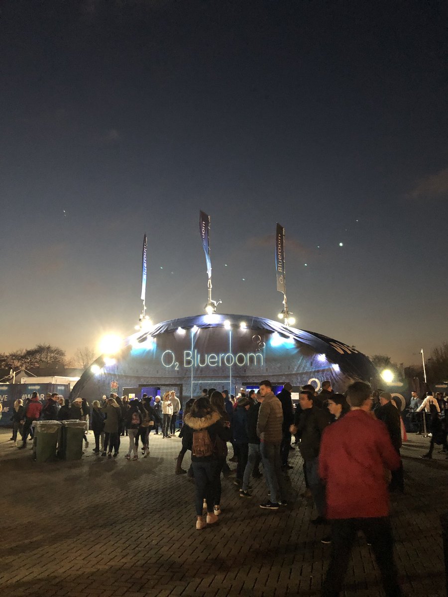 JennH_HR's tweet photo. Loving the @o2 after party at #o2blueroom @O2 https://t.co/MZTWaFHlz9