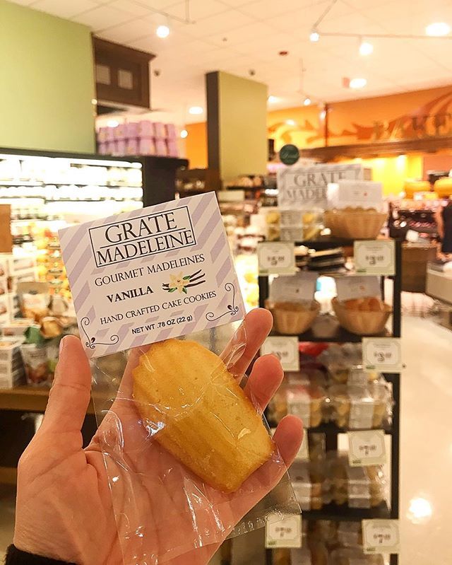 GrateMadeleine's tweet photo. Catch us at @milamsmarkets in Coconut Grove until 3 pm or until supplies last! #singlepack #free #gourmet #gourmetmadeleines #madeleines #fancycookies #luxurycookies #milamsmarket #coconutgrove #freesample #um #thankgiving #friendsgiving https://t.co/Ahdy9N2J7T