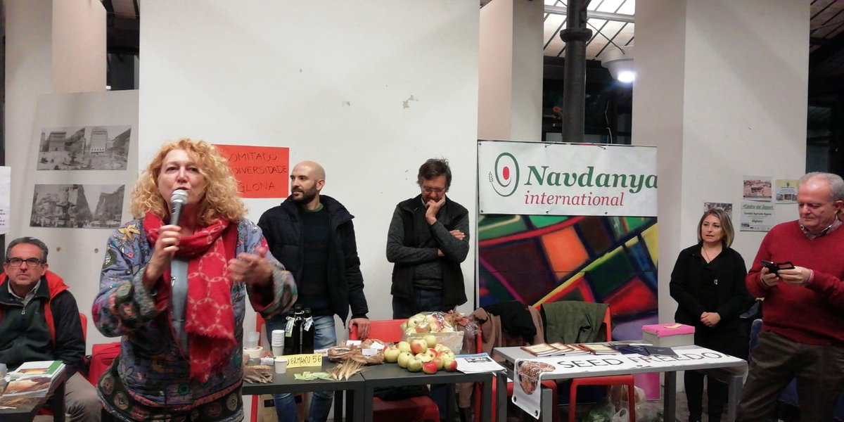 NavdanyaInt's tweet photo. Momento di confronto e condivisione coordinato da #MassimoTanca di  #ACRASE con produttori ed associazioni. Vi aspettiamo domani alle 10 al dibattito su alimentazione, salute e tutela della #biodiversità  https://t.co/ZWAPBgjXTp  #CiboPerLaSalute #MandiguProSaSalude  #Food4Health https://t.co/lHIRSrjhf0