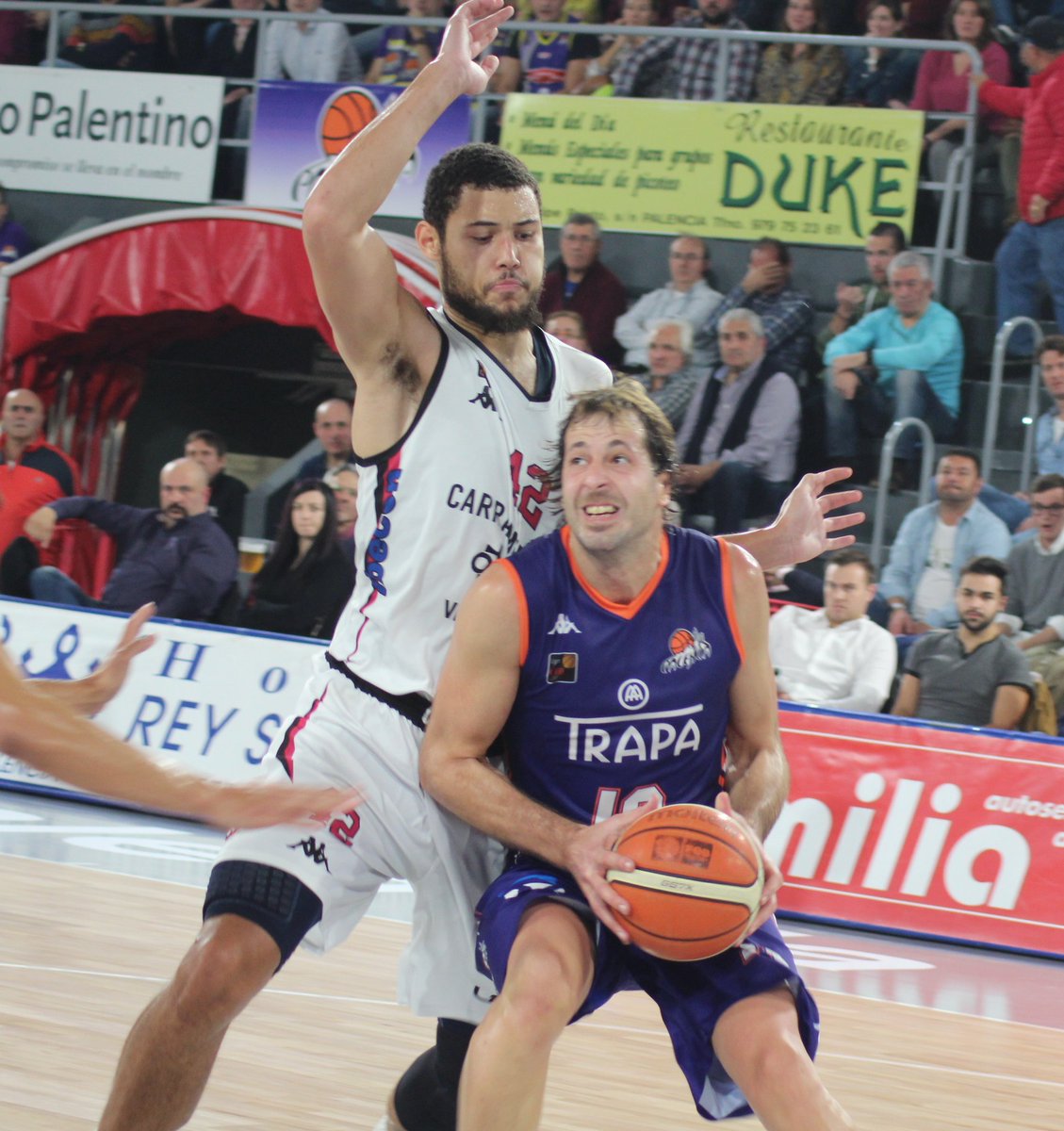 GacetadeCYL's tweet photo. 📷 Una pequeña muestra de las fotos del partido de ayer entre el @PalenciaBasket y el @CBCValladolid realizadas por el compañero @davidherrero97_
Sin olvidar al protagonista indiscutible @Urkootegi 🏀 https://t.co/gqc348OJ9J