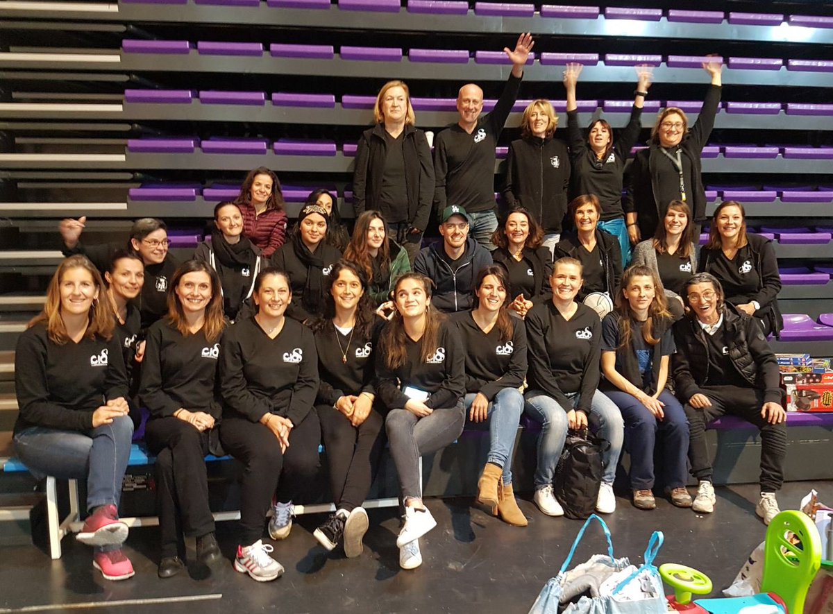 pays_ajaccien's tweet photo. 🎬 Clap de fin pour l’édition 2018 du marché des jeunes du Pays Ajaccien !
Caroline Corticchiato, l'équipe du cias et de la direction des accueils de loisirs vous remercient pour ce formidable marché des jeunes 2018. Bravo à tous👏👏
#mdj2018 #PaesidAiacciuInMuvimentu https://t.co/CEMfdmhvyA