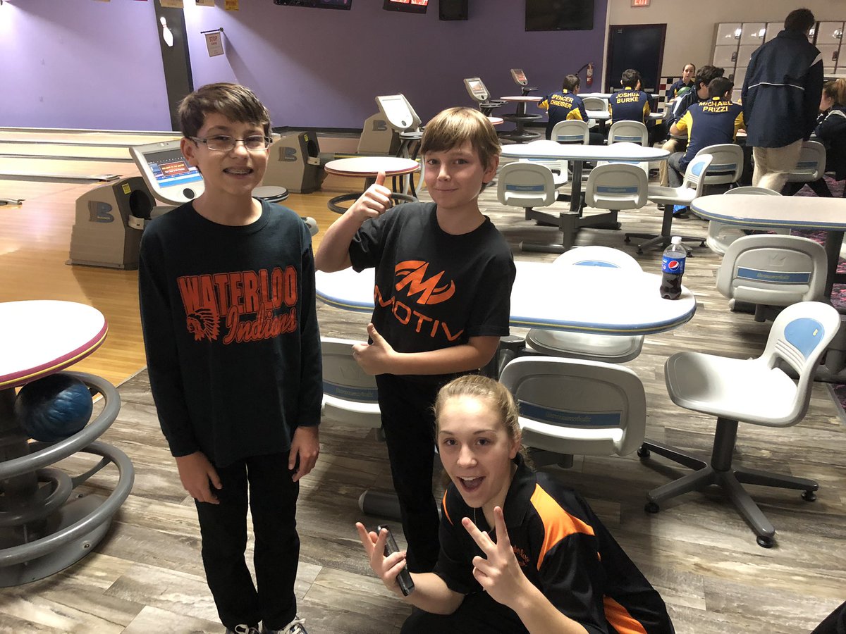 MrRussGillan's tweet photo. Getting ready for our Tournament. #waterlooathletics #PrideinOurTribe @MrRussGillan @esmithers_13 @carlielynn03 #catchindubs https://t.co/p1CyObISLF