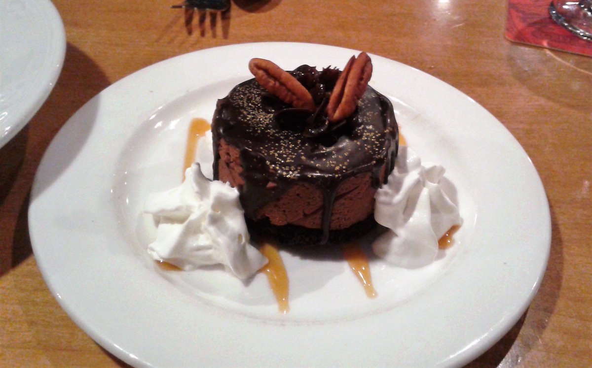 Cerridwensheart's tweet photo. That moment when you're just enjoying everything so much and can't quite believe you ate the whole thing:) #JacobsGrill #LadiesThatLunch #FoodieFun https://t.co/jGiDhqOoHR