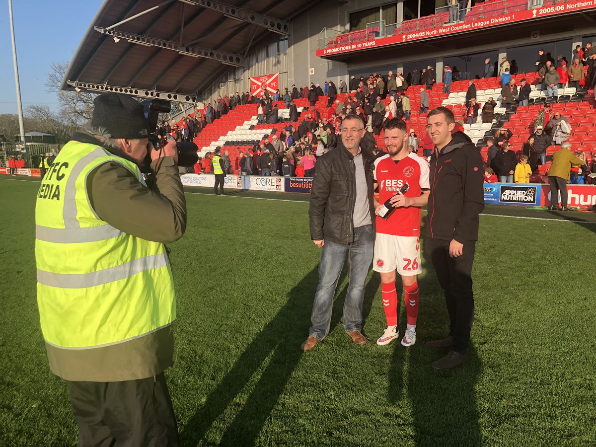 FTFCCommercial's tweet photo. ππ»| Thanks to our match day sponsors @ftfc today @EvolveDocS @heskethpress and @Weightmans joining us for todayβs game which was live on @SkySports π₯πΈ
#OnwardTogether #vipdayout #matchdaysponsors ππ» https://t.co/Gzc0Qzx9BG