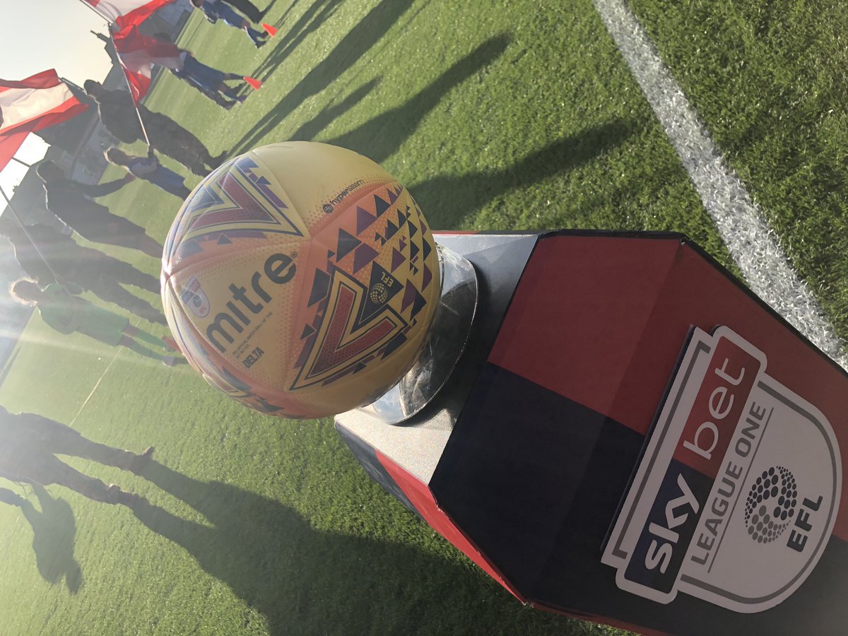 FTFCCommercial's tweet photo. ππ»| Thanks to our match day sponsors @ftfc today @EvolveDocS @heskethpress and @Weightmans joining us for todayβs game which was live on @SkySports π₯πΈ
#OnwardTogether #vipdayout #matchdaysponsors ππ» https://t.co/Gzc0Qzx9BG