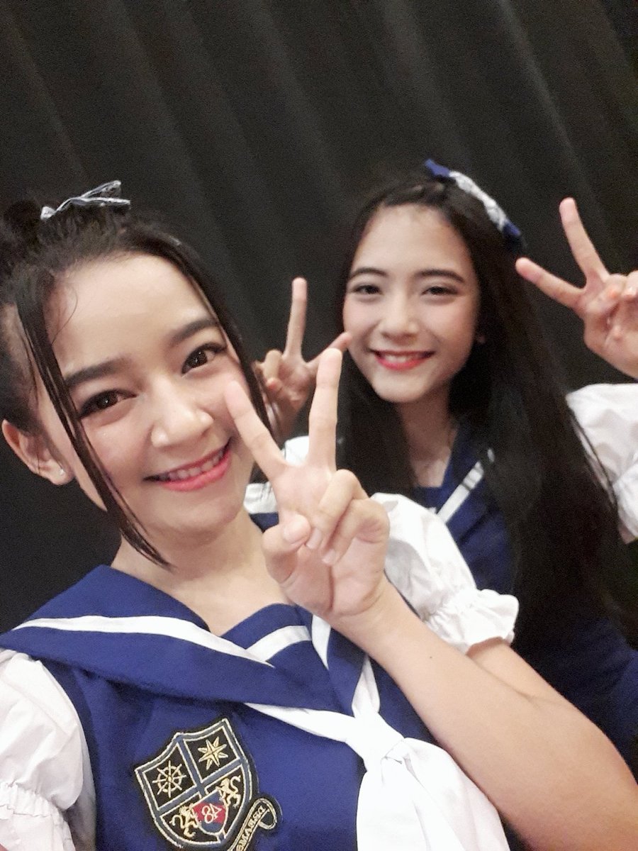 CindyHapsari_'s tweet photo. Terimakasih buat hari ini, hari yang menyenangkan 💓💓 besok ketemu di Handshake yayyy! 2 shot juga yaaa 💓💓 https://t.co/8MqHh27rZ2