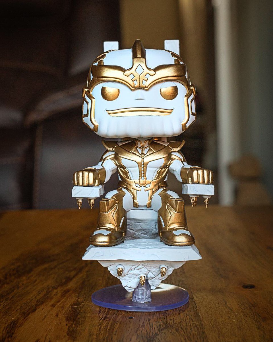 gold thanos pop