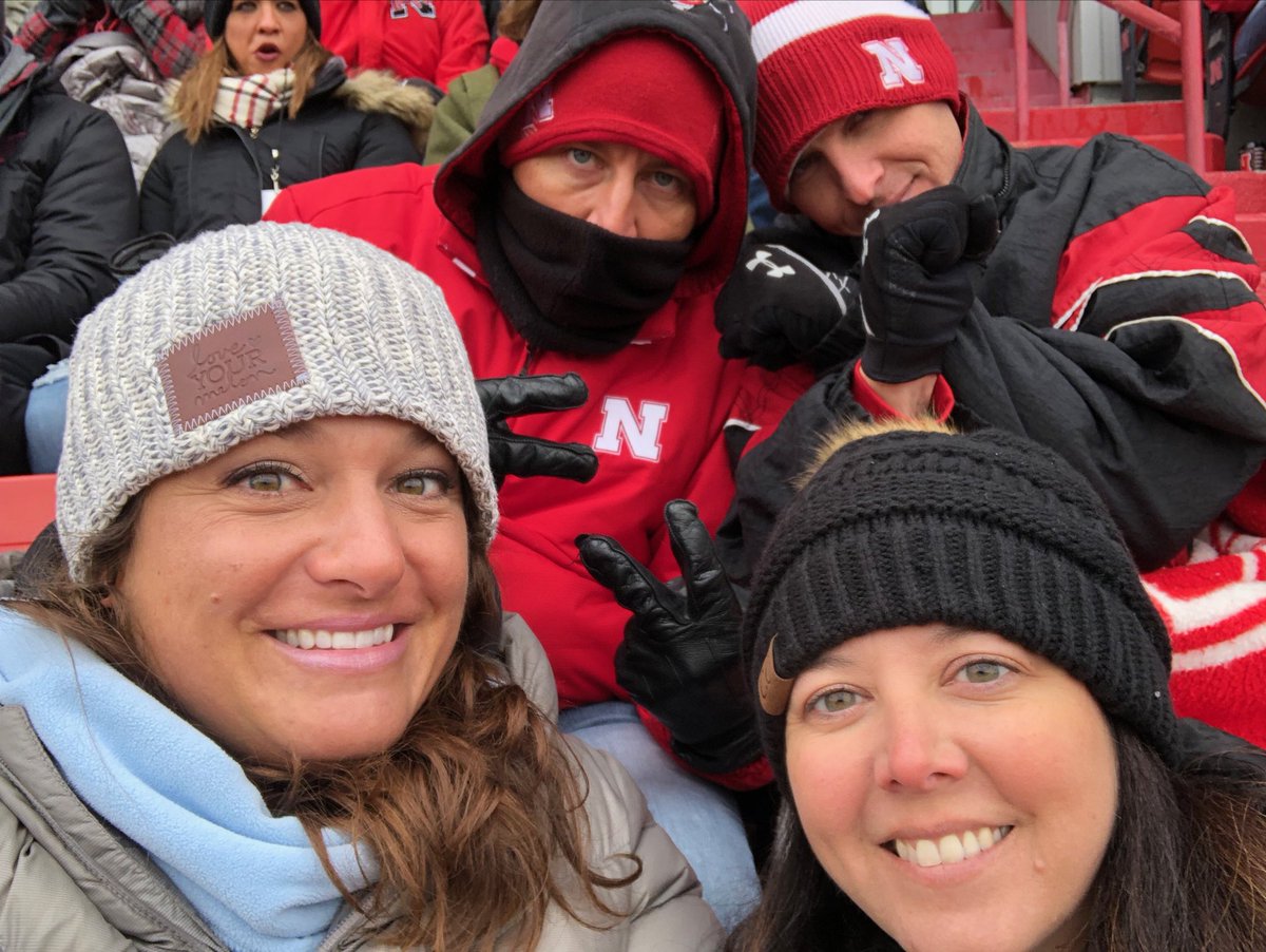 DaniW_Coach's tweet image. #Huskers #starterjackets Diehards for the Huskers!!!