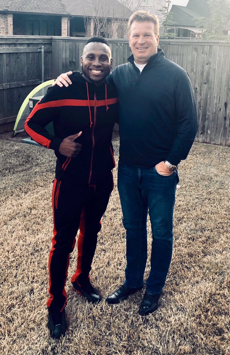 R0bG0lden's tweet photo. Forever Grateful for these people!!! @OU_CoachKish and #MikeStoops Came and got a young Fresno boy, and help mature me into the man I am today! Had some great times @ArizonaFBall #Family https://t.co/RGhrtGB4LH