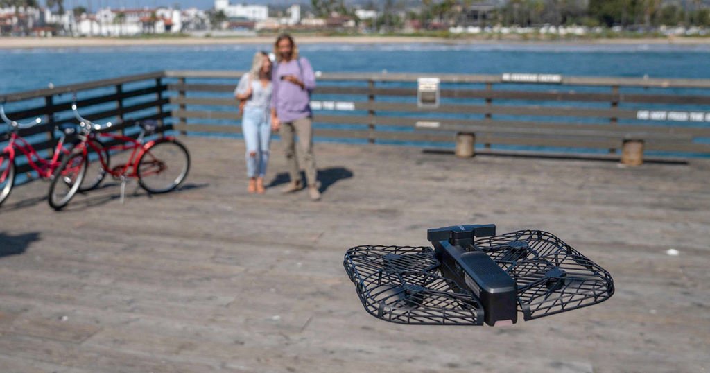 RobotShop's tweet photo. Hover 2 foldable #drone can look for obstacles as it flies itself https://t.co/nPs0ywEEfS @engadget #Hover2 https://t.co/ITI09AiYoF