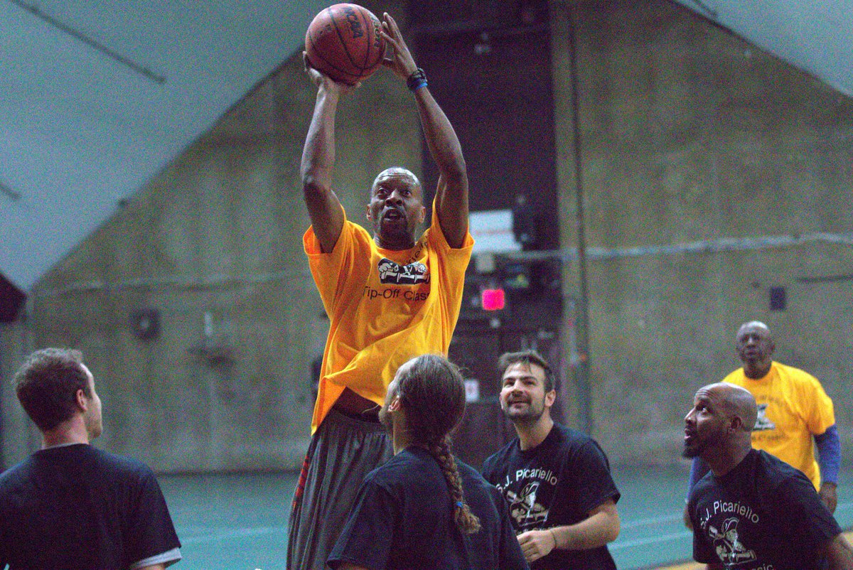 GoPrattGo's tweet image. What a way to honor Coach S.J. Picariello by having a fun and competitive alumni game for Pratt men’s basketball this morning. These Cannoneers still have some game! 🏀⛹️‍♂️
#GoPrattGo
#DesignedForSuccess