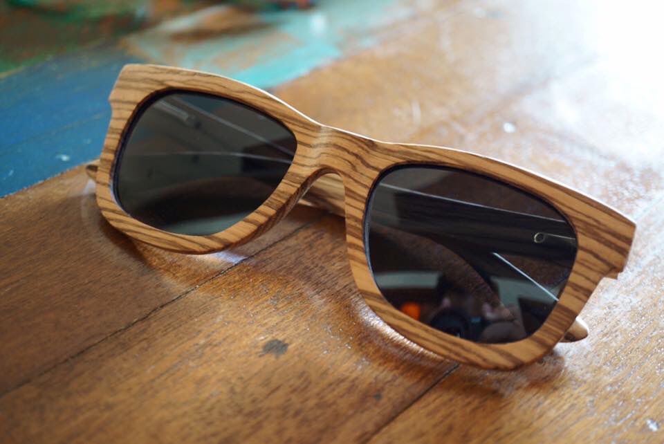 DesignWoodTH's tweet photo. เเว่นตาไม้
เลนส์ UV 400 
#ไม้#แว่นไม้#แว่นตาไม้#แว่นตากันแดด#แว่นตาแฟชั่น#แกะสลัก#laserwood#wood#laser#cool#glasses#handmade https://t.co/aDZyTVhqas