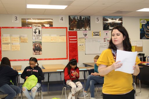 ConMiMADRE's tweet photo. We've had some great sessions for our students today covering topics such as managing stress, making responsible choices, and budgeting/saving thanks to our presenters from: @LifeWorksAustin @BBT @pricklytherapy #ZenLearningProject #HLFL https://t.co/d0NRMpvxoh