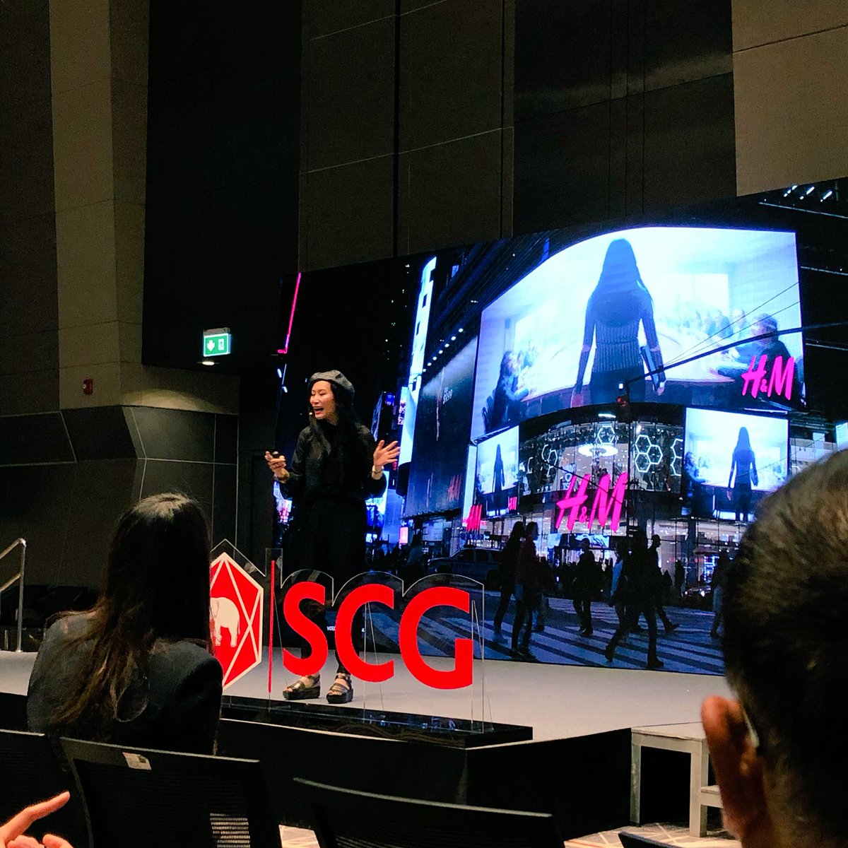 TFWI91's tweet image. รู้สึกพาวเวอร์อัพมากๆ คุณปุ้มเก่งมาก ฟังแล้วโคตรอินสไปร์ Just create something new and be brave 💪🏻 #designtalks #DESIGNARMY #PumLefebure