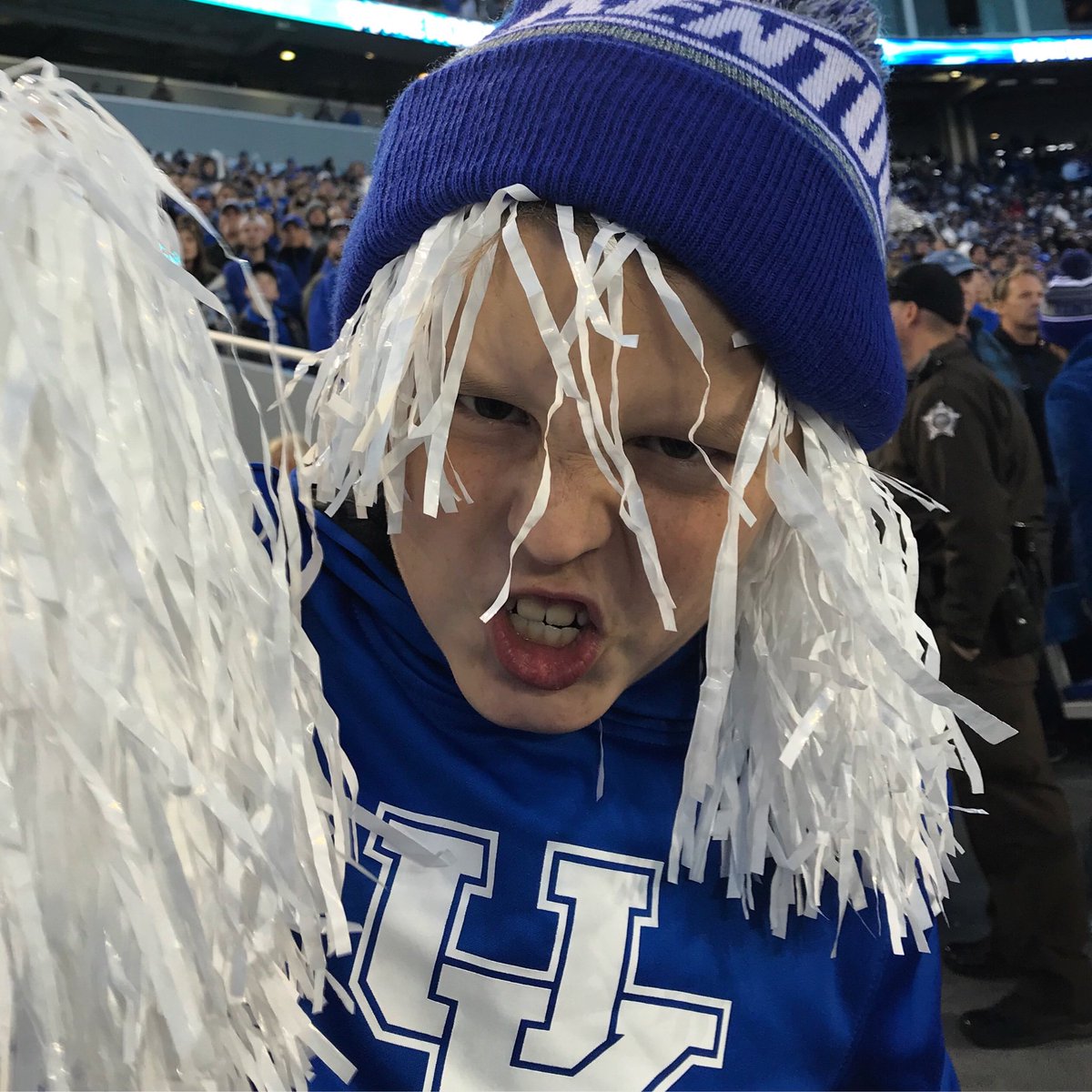 staciyork's tweet photo. #weareUK https://t.co/EwVJyX3SeU