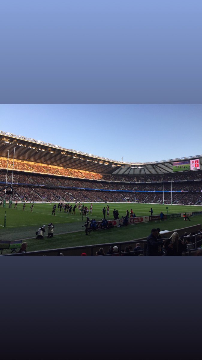 TrinityPEDep's tweet photo. Close game of rugby, very lucky to have such great seats! Thanks for KWJ for organising 😁🏉#ENGvsJAP https://t.co/KJOcLoaxQk