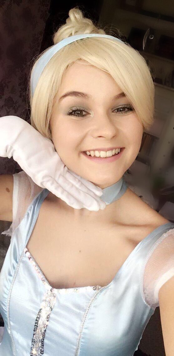 AmyzingParties's tweet photo. “If you keep on believing, the dream that you wish will come true.”

Flossy’s dream did indeed come true today when Cinderella showed up to help her celebrate her 4th birthday! 
 👸🏼💙

#cinderella 
#cinderellaparty #disneyprincess #singingprincess #amyzingkidzparties https://t.co/PZwWT05zAE