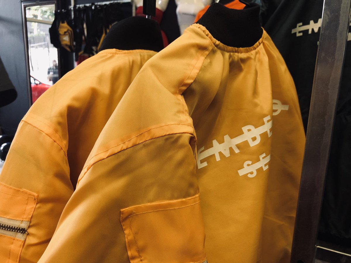 MolebogengMoMo's tweet photo. Pop-up store is open till the 17th of December 2018.
Pull through. https://t.co/YNpAuWXg6k