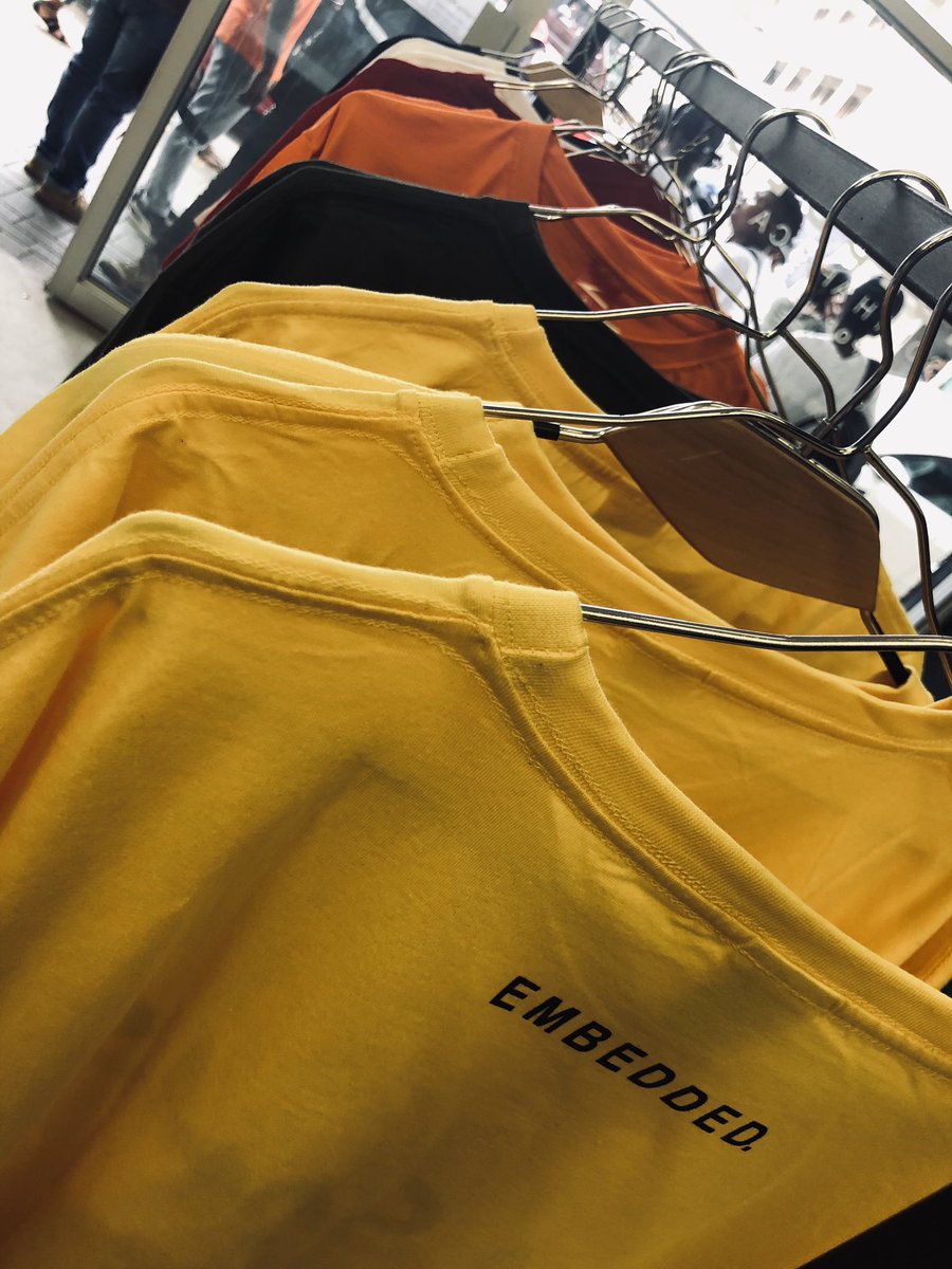 MolebogengMoMo's tweet photo. Pop-up store is open till the 17th of December 2018.
Pull through. https://t.co/YNpAuWXg6k