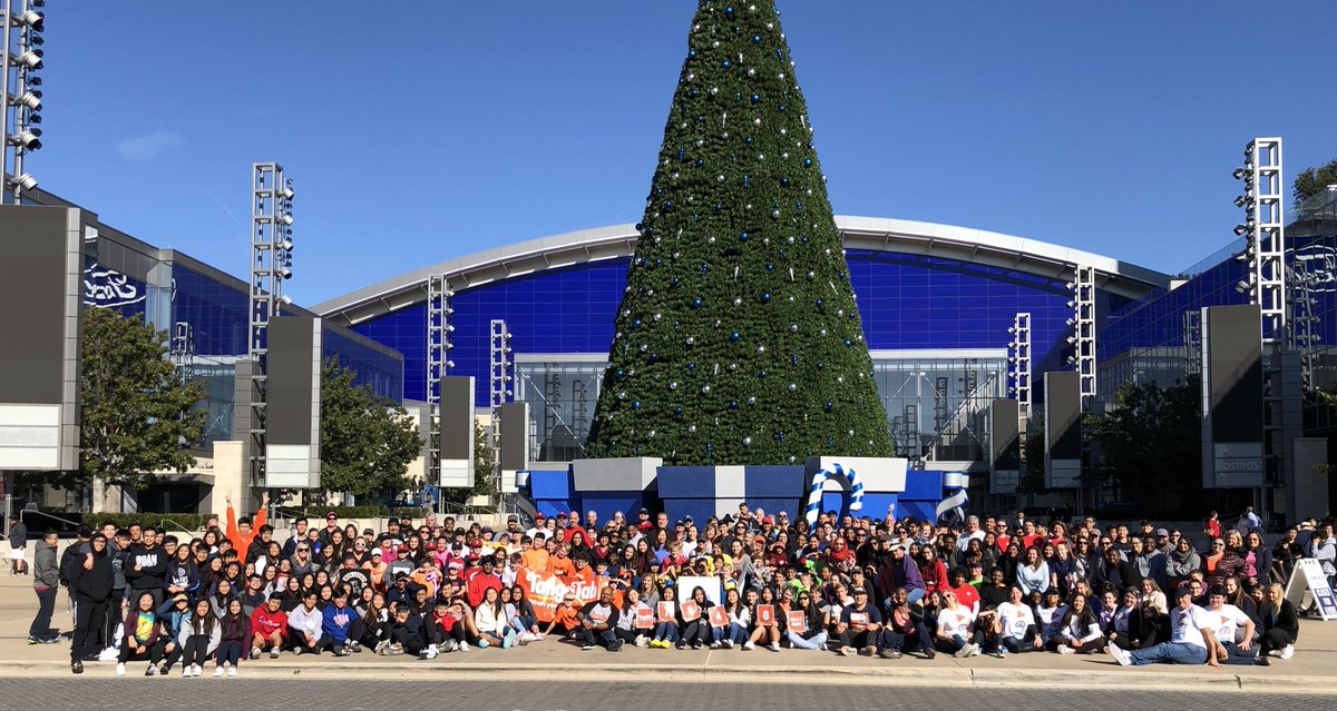 AndreAngel99's tweet image. What an incredible #TangoTab #FeedTheCity in Frisco this morning. 20,000+ people will receive meals today because of the amazing volunteers who joined us in 7 simultaneous Feed The City events.

Download the TangoTab app and make an impact every day. #TangoTab #WhenYouEatTheyEat