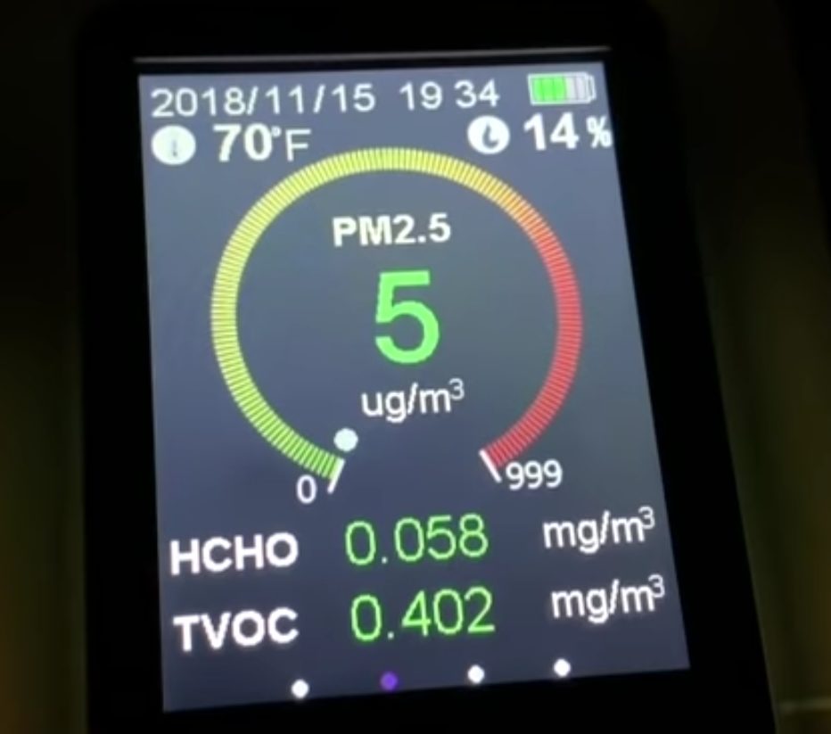 Teslarati's tweet photo. Tesla Model 3 protects owner from unsafe air even without Bioweapon Defense Mode
https://t.co/GotirPElSx https://t.co/jQyFRFT3rT