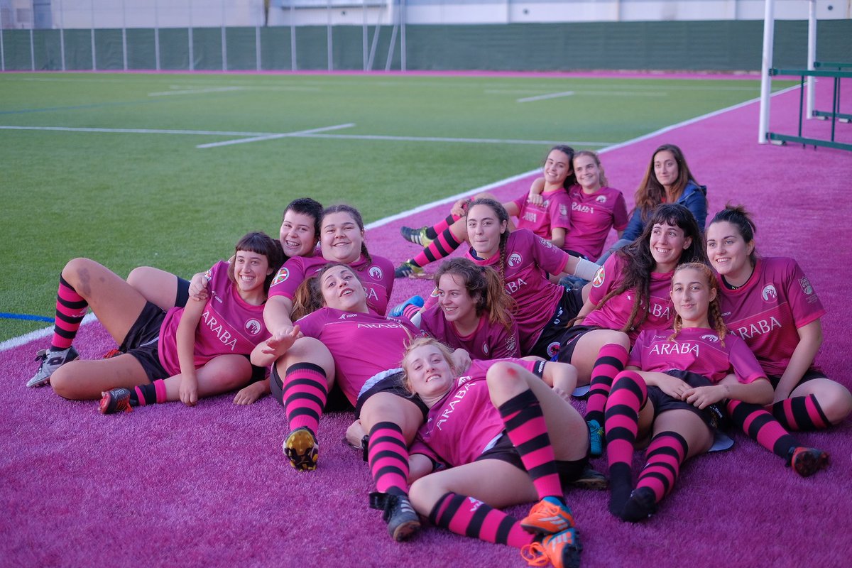 Udalbiltza's tweet photo. Saria #Gipuzkoa-ra joan da, baina gaur #EuskalErrugbia izan da garaile! Milesker parte hartzaile guztiei! Biba zuek!

@Udalbiltza @euskadirugby @naparugbi @MuseeBasque @VilleDeBayonne @asbayonne https://t.co/5BdZwc8AaK