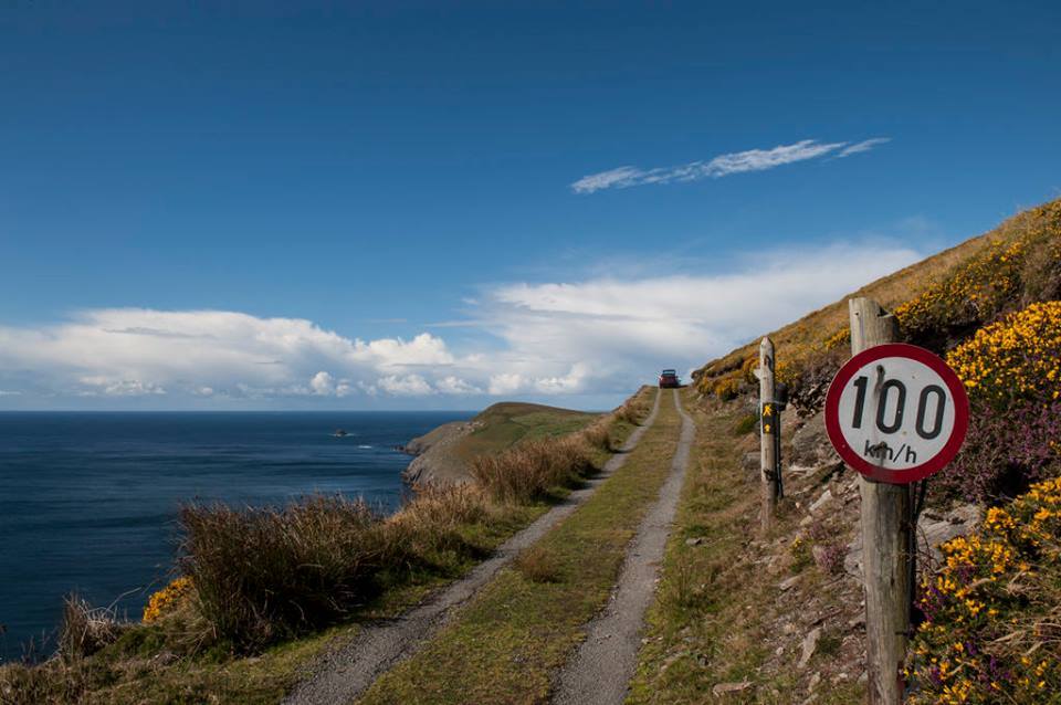IrelandB4UDie's tweet photo. Only in Ireland.. 😮🍀 https://t.co/zfBbkTi8YX