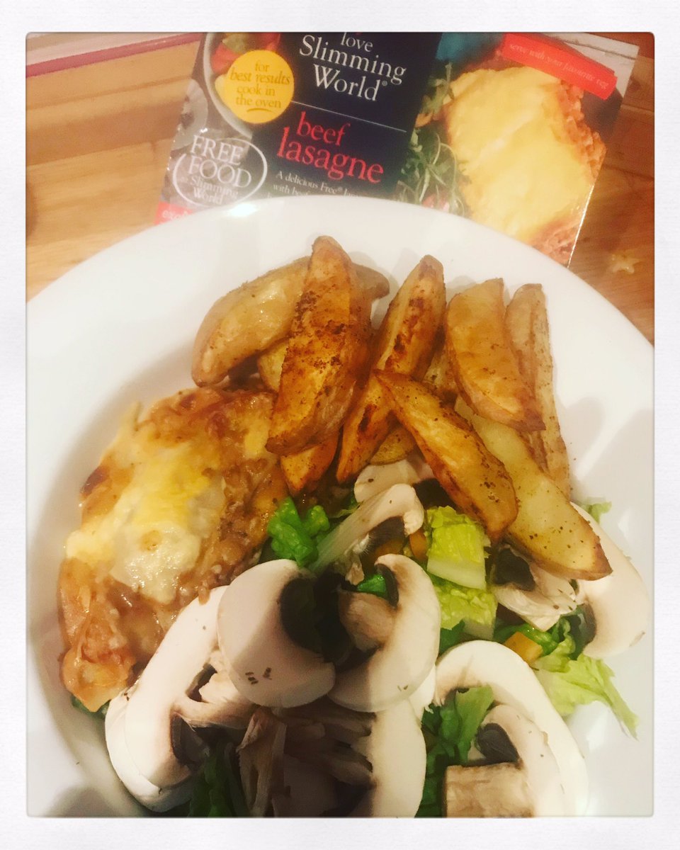 BexSWSelsey's tweet photo. Gotta love the SW lasagne from @IcelandFoods yummy #saturday #swchips #slimmingworld Saturday night and on plan! β€οΈ https://t.co/dxkSMv1CLx