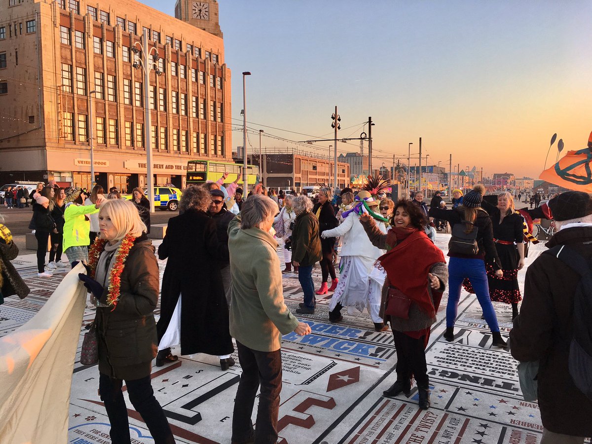 frackfreelancs's tweet photo. Hi @BBCLancashire @GranadaReports @BBCNWT @The_Gazette @leponline @lsaexpress we welcomed fabulous #Strictly to Blackpool✨ today - with a message for @Conservatives government: #StrictlyNoFracking
Blackpool's about dancing & holidays, not fracking & quaking! #ClimateEmergency https://t.co/n4Un8m7v5N