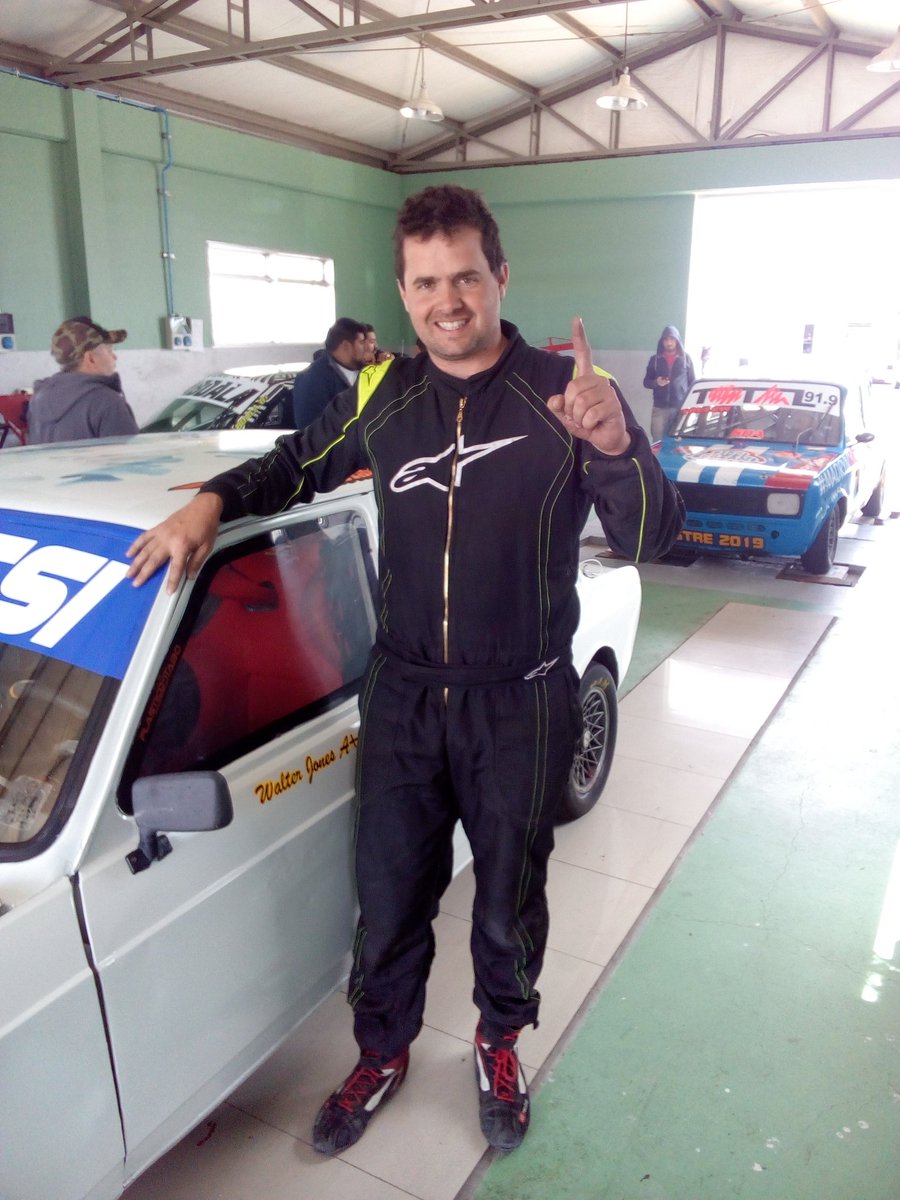 ENTRECURVAS901's tweet photo. #Extraoficial #Clasificaciones en el Mar y Valle de Trelew #Fecha8 la cual define campeonatos en #TP1100 y #TCAustral
POLEMAN
#R12 Taty Marsicano 1:14:151
#Gol Christian Abdala 1:09:509
---------------------------
#TCAustral Sergio Larreguy 1:07:067
#TP1100 Walter Jones 1:17:106 https://t.co/0viQucDhCp