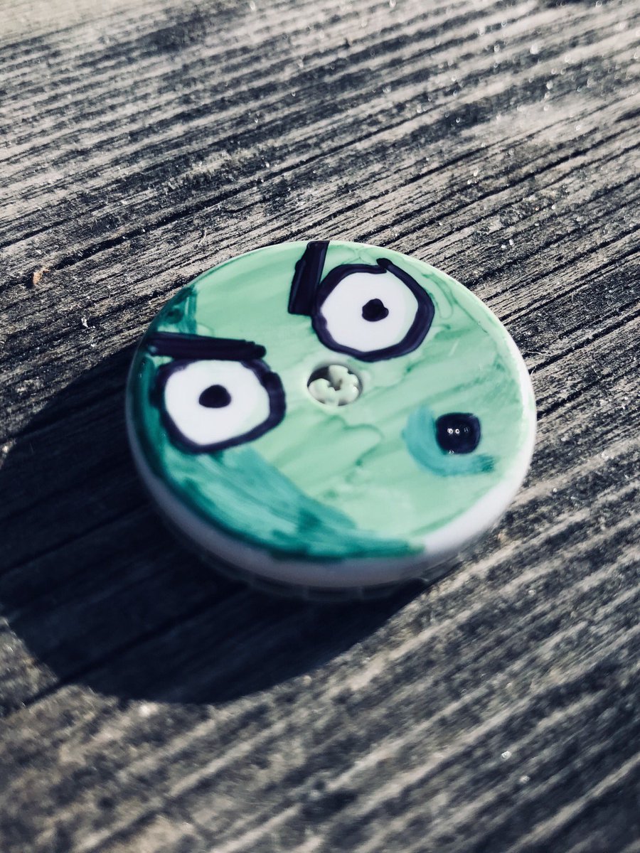 t1dpanic's tweet photo. Sensor change day!! Out with the old, please enjoy his smiling/angry? face! #freestylelibre #cgm #sensorart #libresensor #t1d #diabetescanada #beyondtype1 https://t.co/hbp7drj3R0