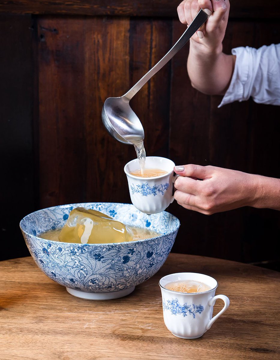 A whiskey punch perfect for your next fall gathering. bit.ly/2PyaR6h