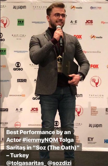 dolunaYavBah's tweet photo. Ödülünü al gel sağ salim inşallah😄Almasan da yaşattığın gurur için teşekkürler sarı oğlan ❤❤ @tolgasaritas #TolgaSarıtaş https://t.co/cOG5Hn1jnq