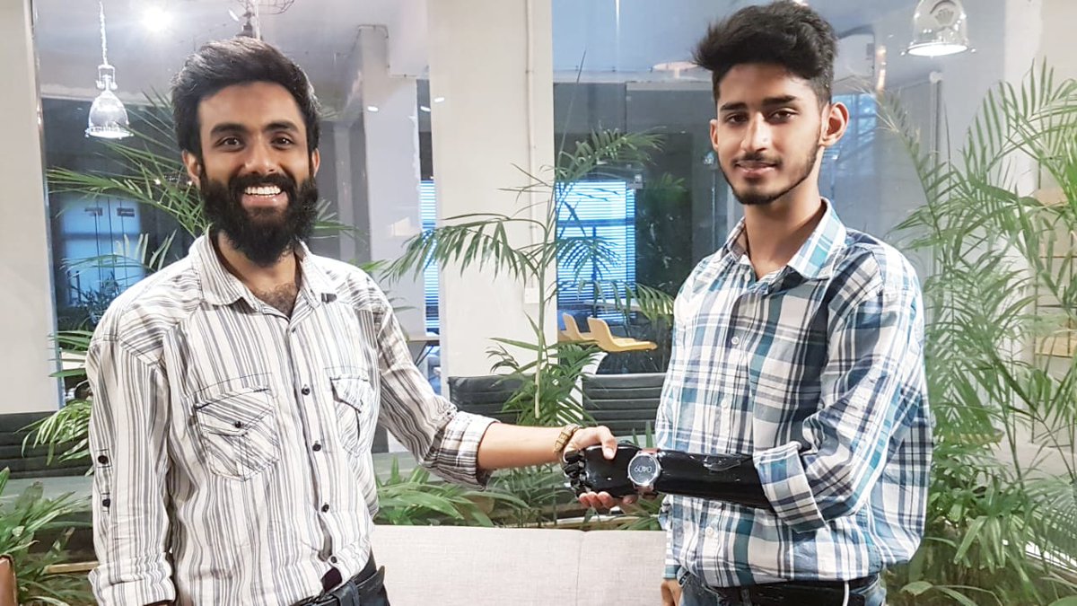Bioniksorg's tweet photo. Congratulations Mr. Hassan for receiving the hand you wished for. We will work with same resilience if it means eliminating disability and seeing these people smile.
#prostheticArm #artificialHand #braincontrolled #metallic #black #sayingNoToDisability #rehabilitation #Robotics https://t.co/Nep4QGC5qV