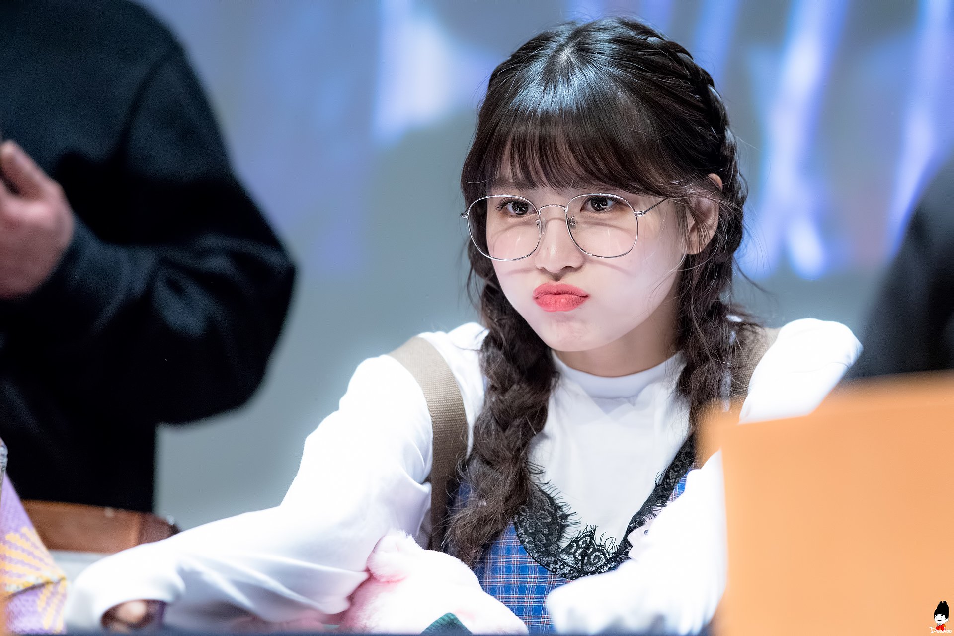 DsOWFeHVYAYndpi.jpg:orig