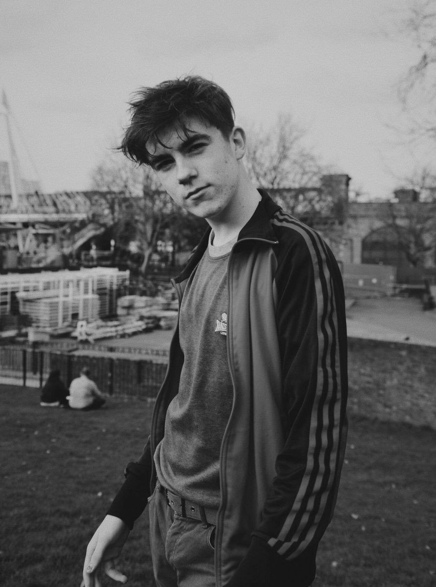 ·　　.  　
  ·   ✧　　✵  　  
 ✫ 　　　　 . 　 　　　　　　 ⋆ 
　 　 　 ✺   ·   ✫ 
 　 　*  . 　　　　     
 ✧　　  ˚ 　· 　　 · .. ✺