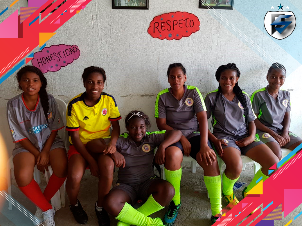 Dsfundacion's tweet photo. A la cima se llega a base de superación y esfuerzo... @Dsfundacion @daosanchez26 #FundacionDavinsonSanchez #Futbolespasión #Juntosporelfuturo  #Esfuerzo #Union #superación #familia😍 https://t.co/TOpnux6HQJ