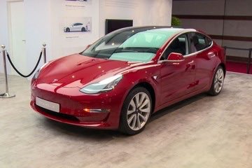 alcoliest's tweet photo. 'Tesla Model 3 eindelijk in Nederland te zien' https://t.co/jwSYL6qlz9 via @AutoWeek https://t.co/6qK0Kr9UrD