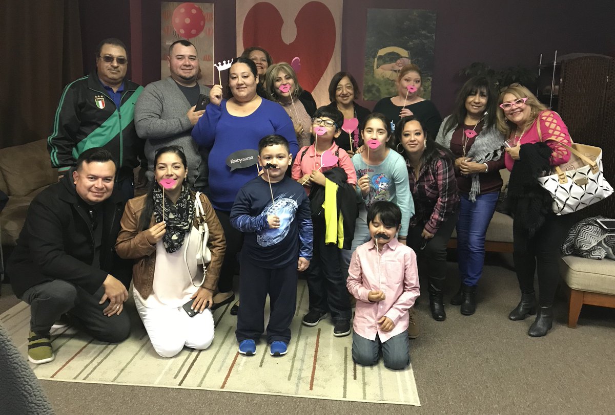 FirstLookNola's tweet photo. Thanks for coming in to find out early gender with us! Congrats. #firstlookfamily #firstlooknola #nolababy #genderreveal #gendersecret #metairie https://t.co/1sPsAtkhym