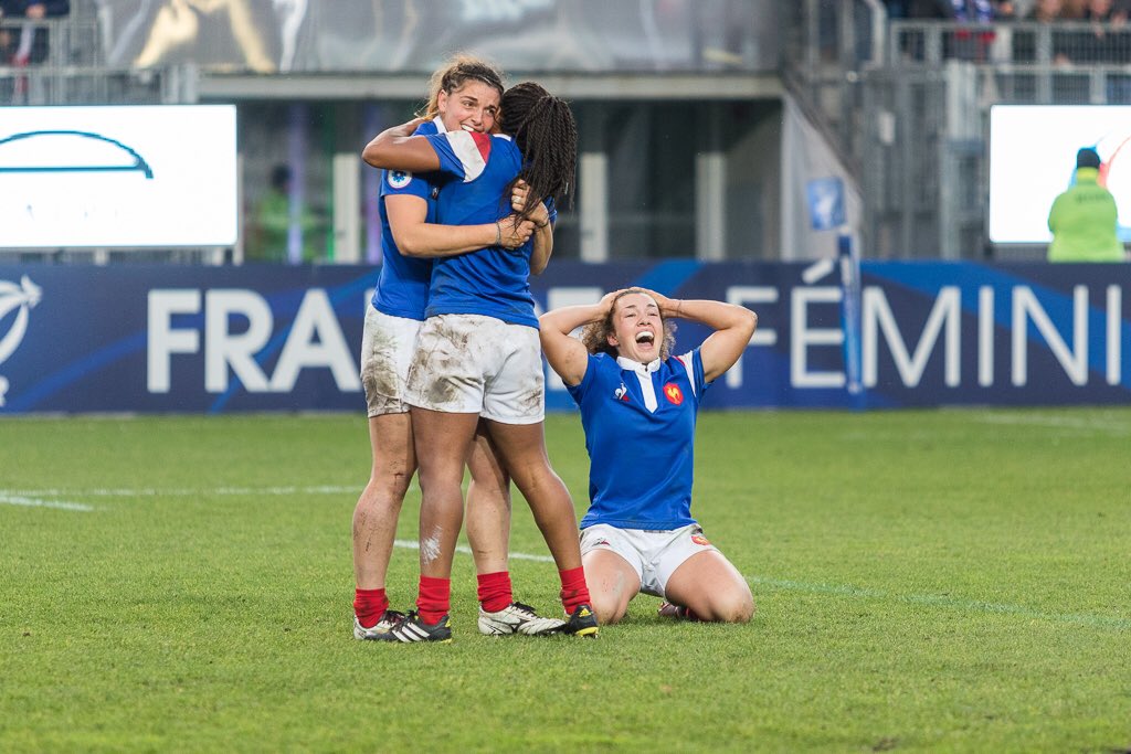 AnnickHayraud's tweet photo. Tellement fière de mes joueuses. Merci les filles 🇫🇷 ! #FRANZL #FranceFéminines #NeFaisonsXV https://t.co/0yNpARaW60