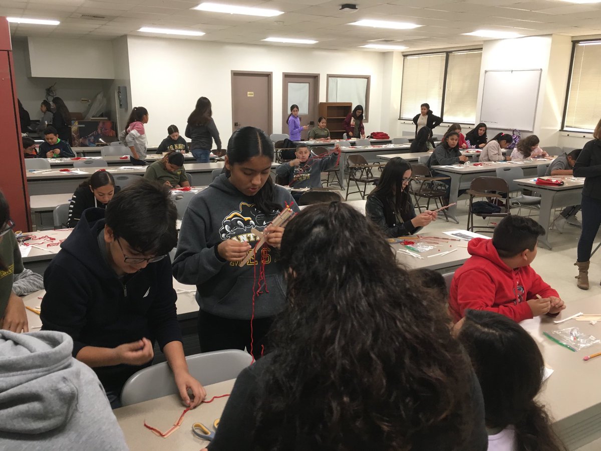 durrelljpusd's tweet photo. P-Park models the human hands at CSULB MESA!! Go Panthers!! https://t.co/52bIAPhjtt