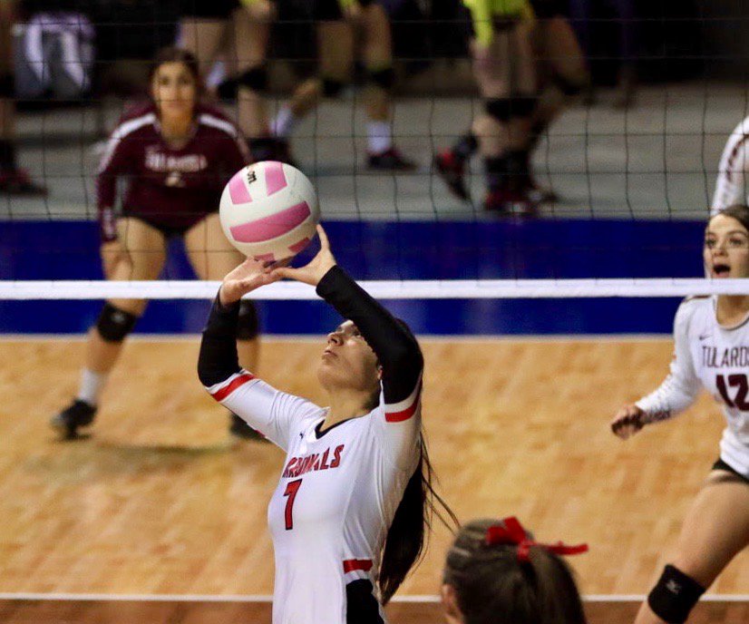 lasvegasoptic's tweet photo. Both area volleyball teams battled to the very end in their @_NMAA state-tournament semifinal runs in Rio Rancho: https://t.co/dj8DX7ctrG @rhscardinalnews @PecosBBall @nmpreps #nmhsvb https://t.co/M65C6Wm6kE