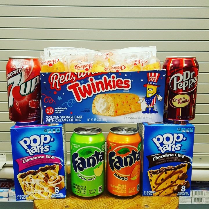 casksandcorks's tweet photo. Even more Amercian soft drinks and snacks! Come on in for the full range #poptarts #cinnamonroll #chocolatechip #twinkies #fantamango #fantagreenapple #drpeppercherryvanilla #7upcherry #casksandcorks #southampton https://t.co/VBZK4S6HHO