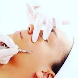 LotusBeauTLodge's tweet photo. ⭐£10 OFF! £10 OFF! £10 OFF!⭐ 

DERMAPLANING, ENZYME PEEL and INTENSIVE NOURISHING MASK limited time only- £35!

Get your skin ready for PARTY season! 🎄🎁🎅💃

#dermaplaning #peachfuzz #smoothskin #glowingskin https://t.co/9dBHjv4RZV