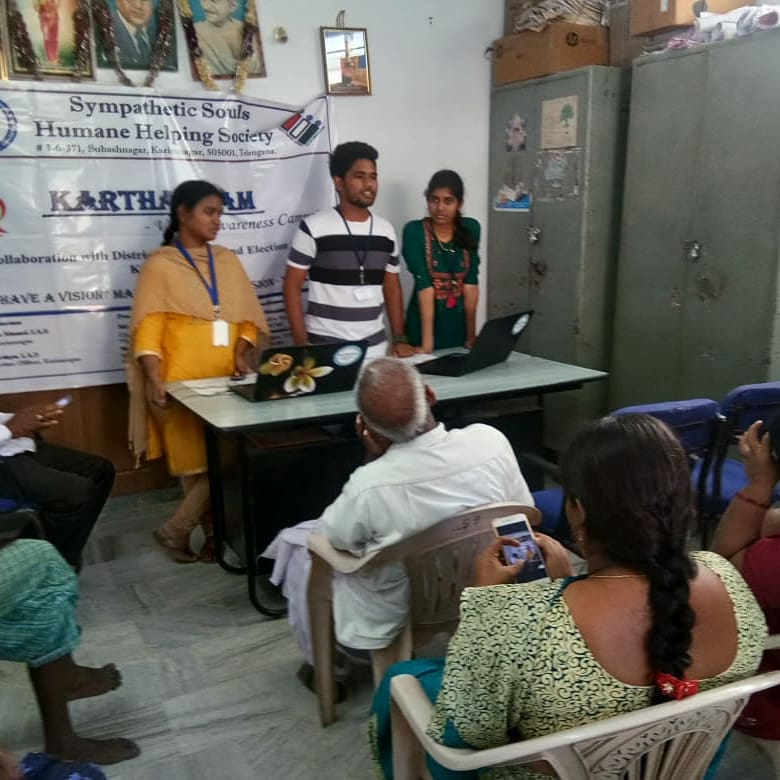 HumaneSouls's tweet photo. #ElectionCommissionofIndia
#StateElectionCommission
#DistrictElectionCommission
#SympatheticSoulsHumaneHelpingSociety #Karimnagar #Karthavyam #ElectionvotersCampaign #Gramapanchayth #Nangunoor #Day9Activity https://t.co/3WswwT4RH9