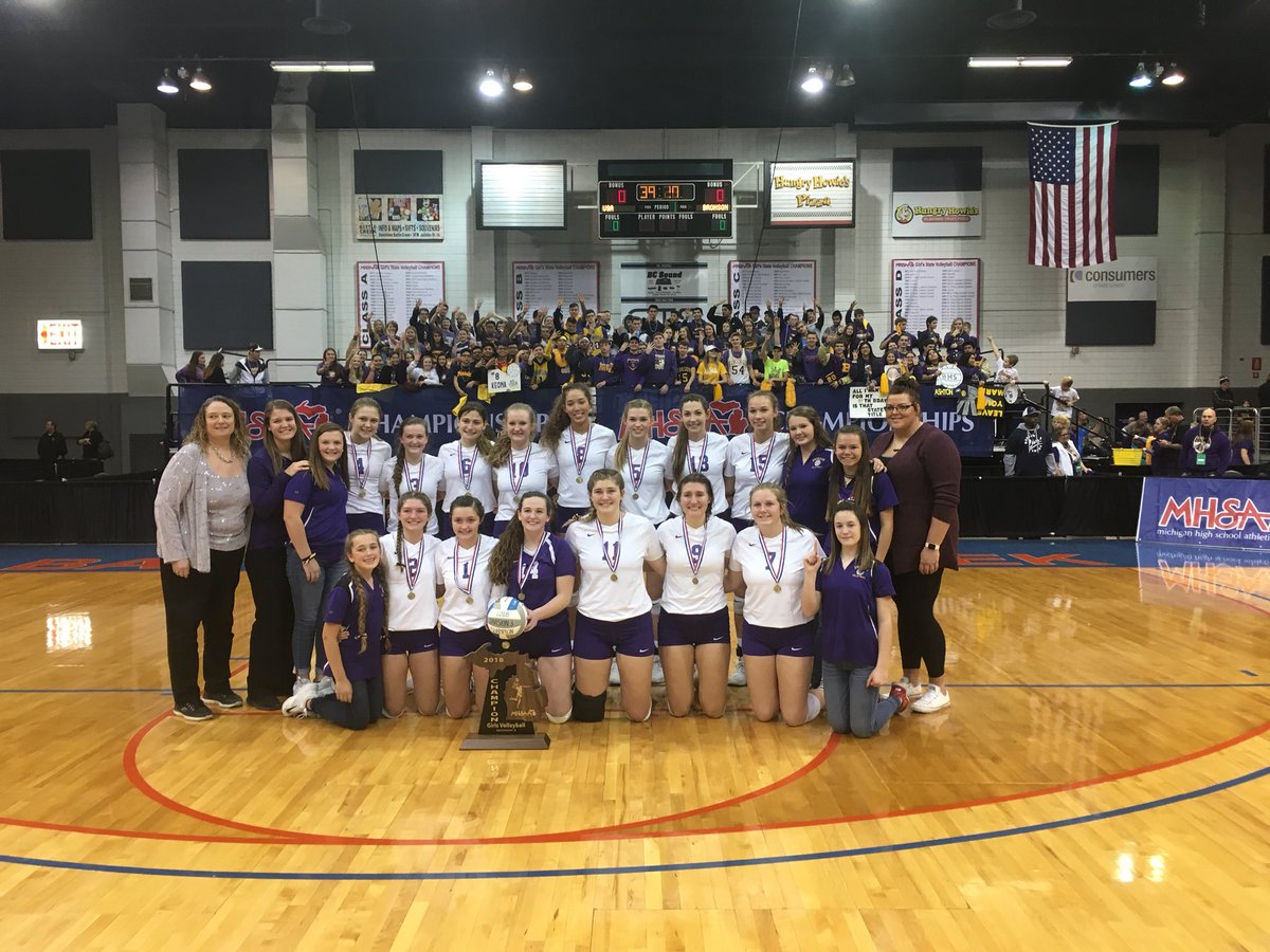 troy_isDaMan86's tweet photo. Congrats to the Bronson Lady Vikings..once again state champions @pride_bhs @BronsonSports @_shipsquad https://t.co/kpgPPp3lf7