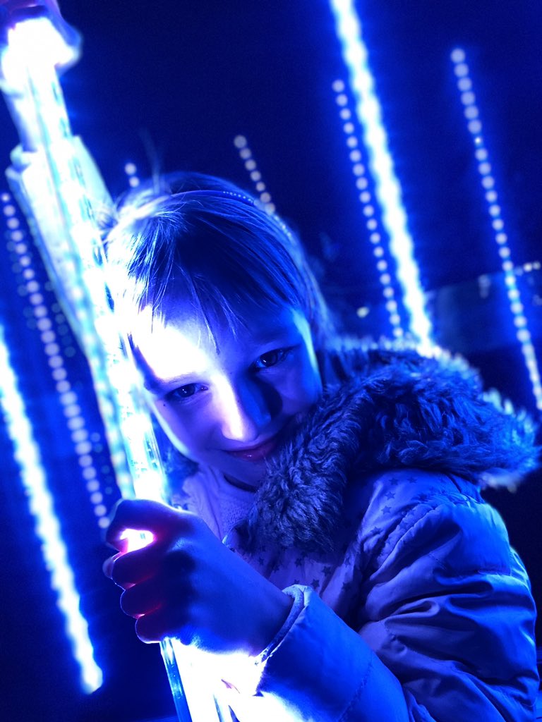 mlukowski's tweet image. Amazing Christmas lights installation at @MulberryEngland #mulberrylights